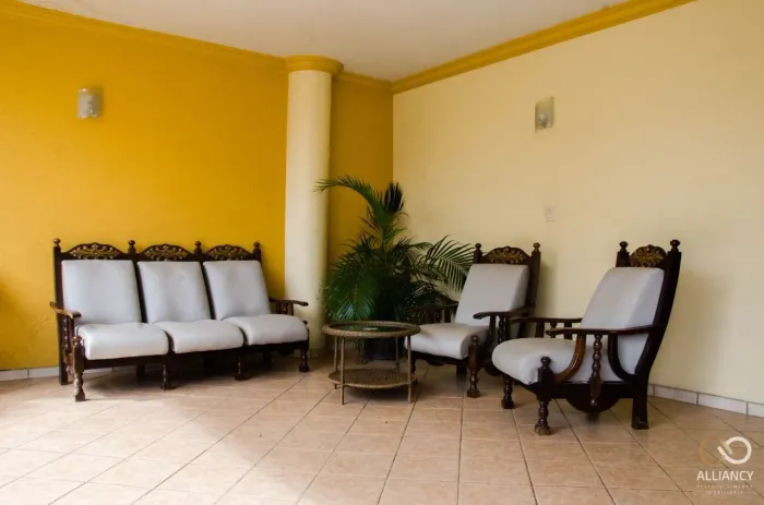 Alugo Casa