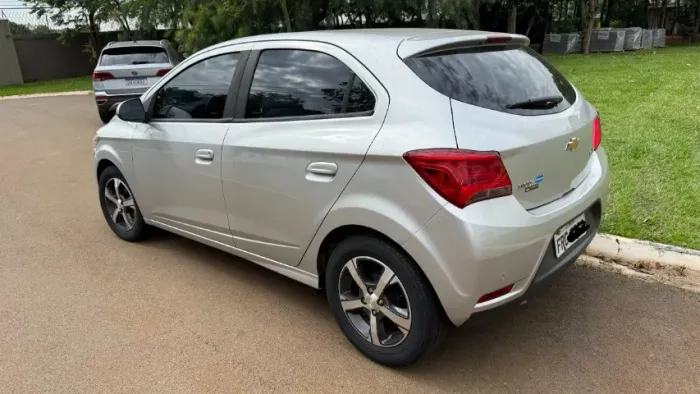 Chevrolet Onix Hatch LTZ 1.4 8V Flex Mec. 4P 2018