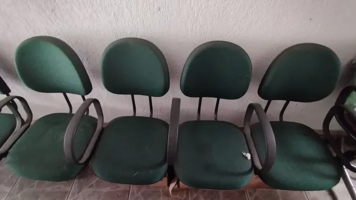 Longarina - Conjunto de Cadeiras de Escritório Verde