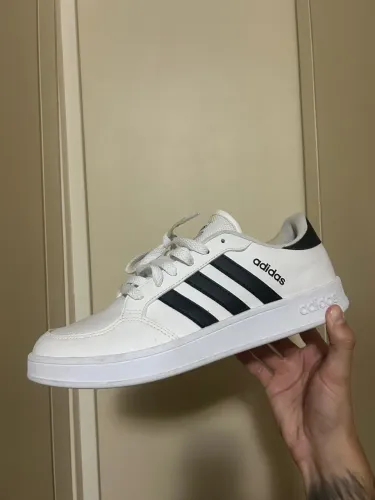 Tenis adidas branco 41