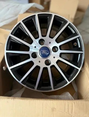 Jogo De Rodas Aro 14 Ford Fiesta E Ford Ka + Bicos Esportiva Cor Preto Diamantado?