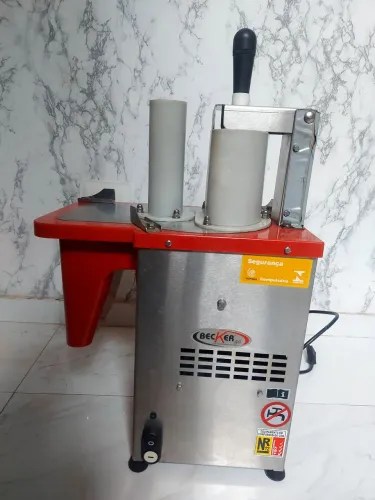  Moedor de Carne industrial Becker (Aceito cartão)