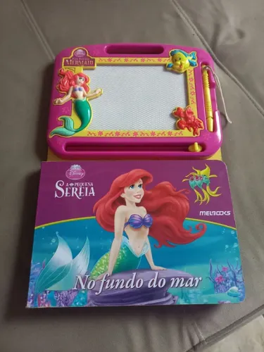 Livro lousa pequena sereia