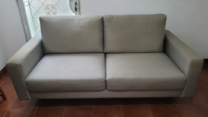 Sofá Cinza 2 lugares 