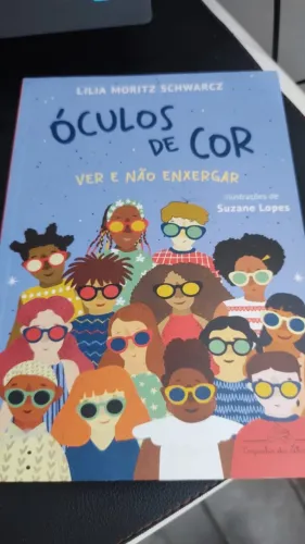 Livro Óculos de Cor