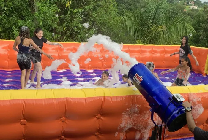 Promoção locação de futebol de sábao + canhão de espuma