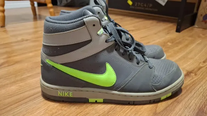 TÊNIS IMPORTADO RARO NIKE PRESTIGE IV VERDE E CINZA