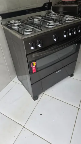 FOGÃO DE 6 BOCAS , FUNCIONA DIREITINHO PAGAMENTO SOMENTE NO ATO DA ENTREGAR  OK