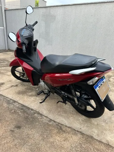 Honda Biz 2019/2019 125 vermelha