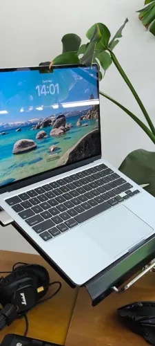 MacBook Air M4
