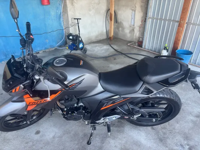 Fazer 250