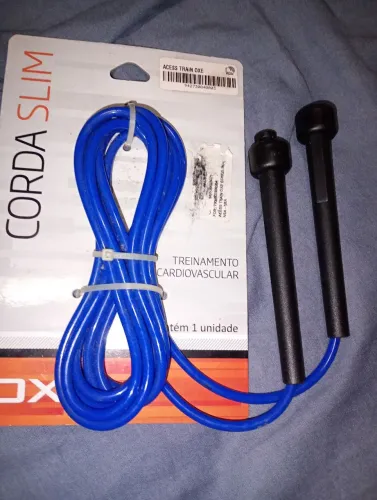 Vendo uma corda de pular profissional nova.entrego