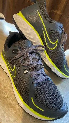 Tênis Nike n.42