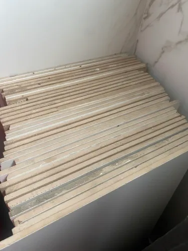 CERÂMICAS p cozinha, banheiro, lavanderia : área : 5,4 m2 ( 27 peças de 58 X 31 cm )