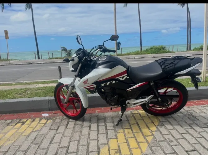 Vendo cg titam s ano 2021