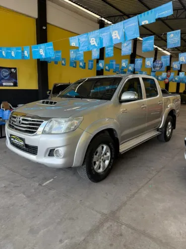 Toyota Hilux CD SRV D4-d 4X4 3.0 TDI Diesel AUT 2014