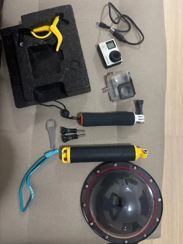 ? CÂMERA GOPRO HERO4 + KIT DE ACESSÓRIOS