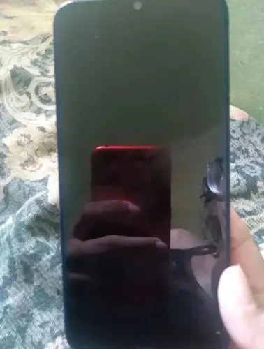 Tenho um celular pra vender as peças e está faltando a tampa de trás, mas o resto está bom
