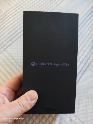 Motorola signature, completo um mês de uso,na garantia com nota