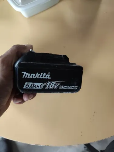 Vendo ou troco bateria da Makita 