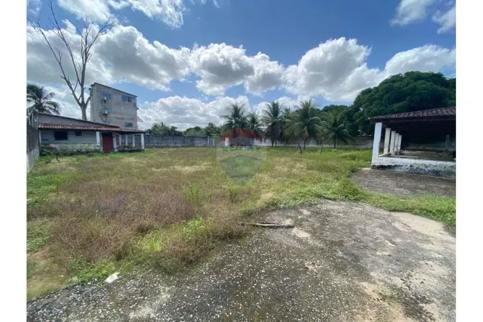 Sitio com casa com dois quartos mais casa de caseiro a 5 minutos do centro de Macaíba