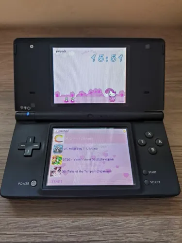Nintendo DSi Preto + R4i Infinity com inúmeros jogos
