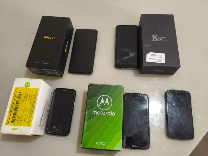 Lote de Celulares quebrados para retirada de peças