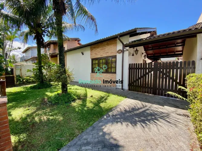 Oportunidade!! Casa 3 Dorm em Condomínio Fechado - Centro de Bertioga