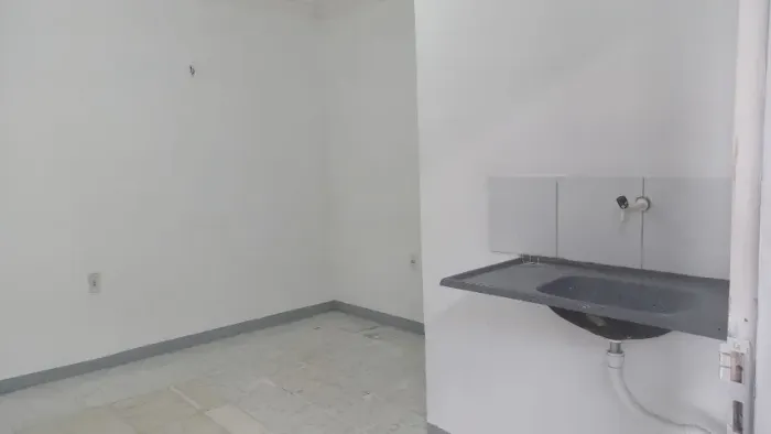 Alugo QuarTo com banheiro, TIriRIcal 350