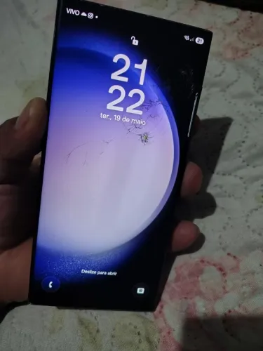 Celular S23 ultra vidro trincado