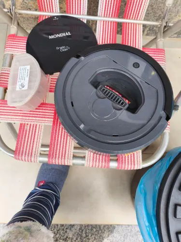 Robô mundial R11 excelente pra limpar sua casa pouco uso 