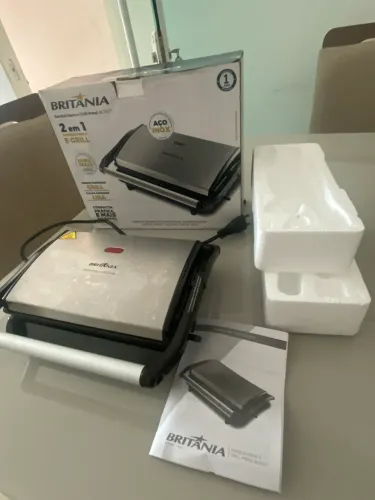 OFERTA! Sanduicheira e Grill Britânia BGR271 Press 2 em 1 850W 220V