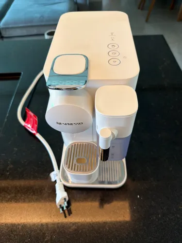 Cafeteira Nespresso Latíssima One branca 220V
