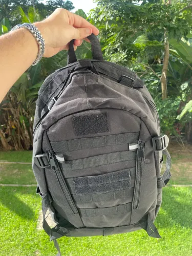 Mochila preta