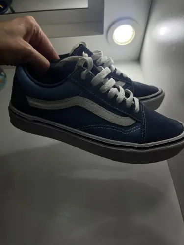 Tênis Vans tamanho 34