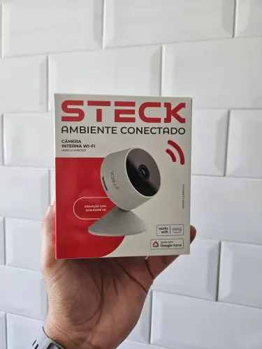 Câmera de Segurança Interna Inteligente Steck Wi-Fi
