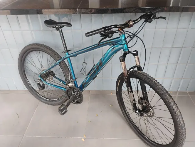Bicicleta KSW(freio hidráulico Shimano MT200 quadro 17 21velocidades)