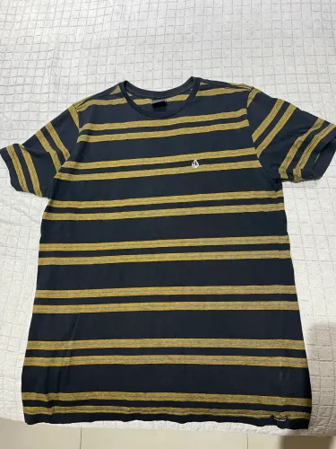 Camisa Volcom - Tamanho G 