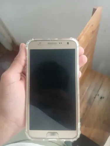 Vendo J7 novo