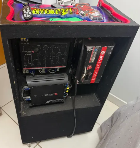 Caixa residencial nova sem detalhes nunca foi usada led controle longa distância 
