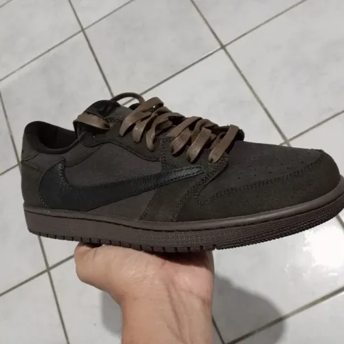 Travis Scott x Air Jordan 1 Low OG SP ?Velvet Brown?