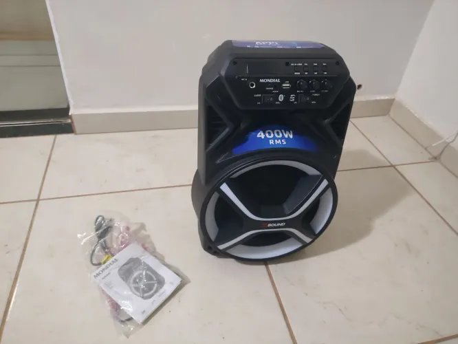 Caíxa som residência moldial bivolt 400rms 