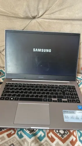 Notebook Samsung Book E20