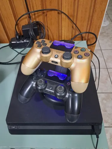 PlayStation 4 slim