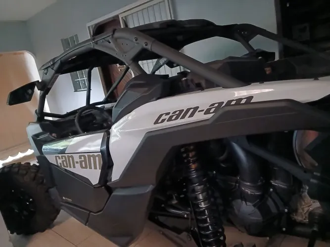 Vendo utv seminovo pouco andado