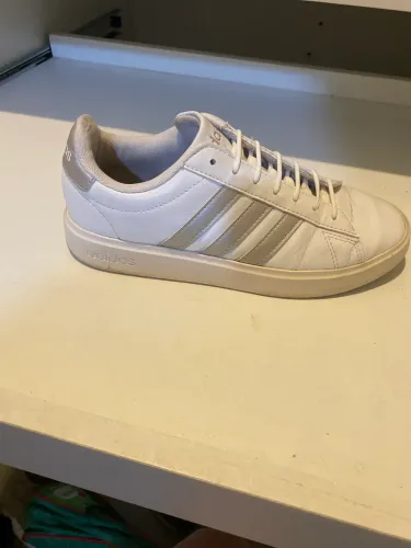 Tênis 36 adidas 