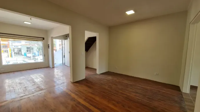 Casa comercial na Aclimação/Avenida principal, com 300m² construídos. Casa comercial na Ac