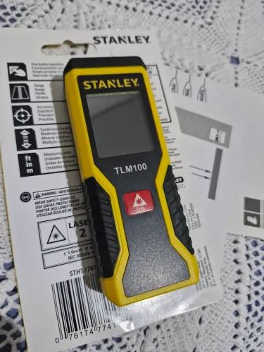 Trena Laser Stanley tlm 100 stht77410