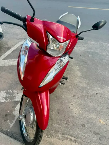 Honda Biz 110i (Super Conservada)