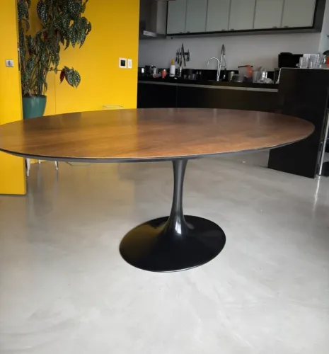 mesa saarinen oval 6 lugares freijó